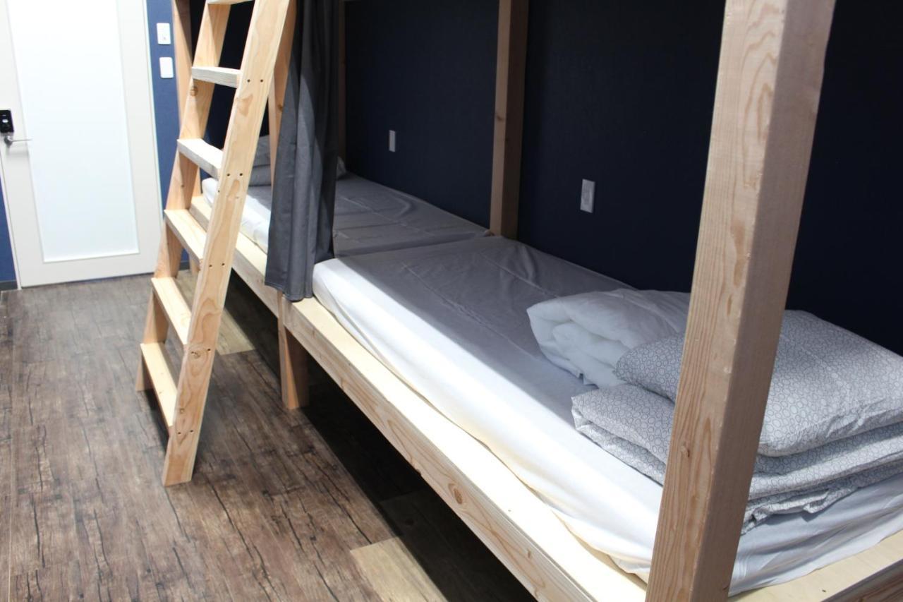Iruka Hostel Toyama Station Eksteriør bilde